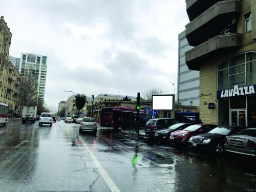 Billbord - 28 MAY Küç.- K.Səfərəliyeva küç. (Lavazzanın yanı)