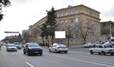 İnşaatçılar pr (İncəsənət universitetinin arxası)