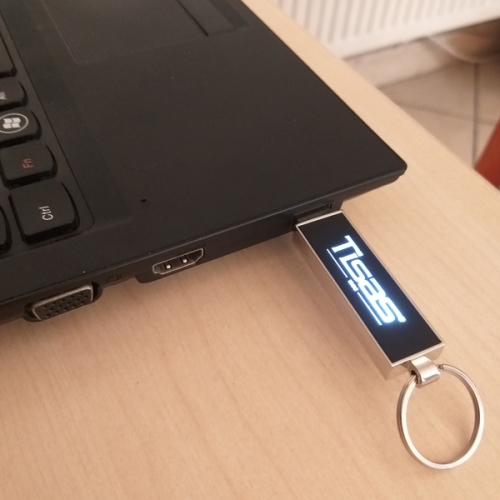 IŞIKLI USB 32 GB